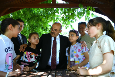 VALİ USTAOĞLU İVRİNDİ’DE VATANDAŞLARLA BULUŞTU