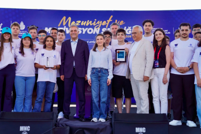 İBB Ders Atölyeleri’nde Mezuniyet Heyecanı