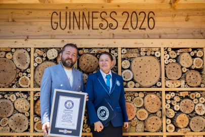 Anavarza Bal, Dünyanın En Büyük Arı Oteli ile Guinness Dünya Rekoru’nun Sahibi Oldu