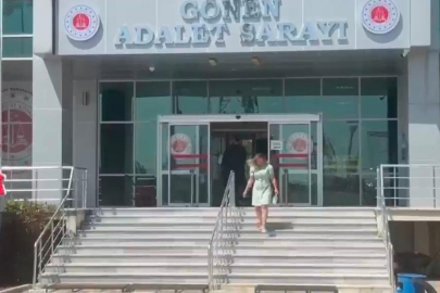 BOŞANMA KARARINI DAVUL ZURNAYLAYLA KUTLADI