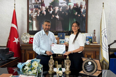 MOBİL GENÇ OFİS GÖNÜLLÜLERİNE TEŞEKKÜR BELGELERİ VERİLDİ